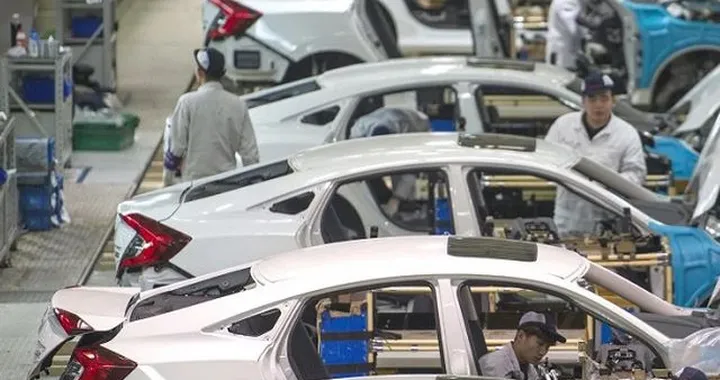 Coronavirus in Cina: vendite auto mai così basse dal 2005