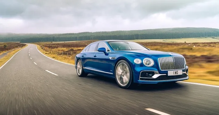 Bentley Flying Spur First Edition: pronta al debutto