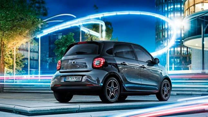Smart EQ forfour, la mobilità elettrica diventa più versatile