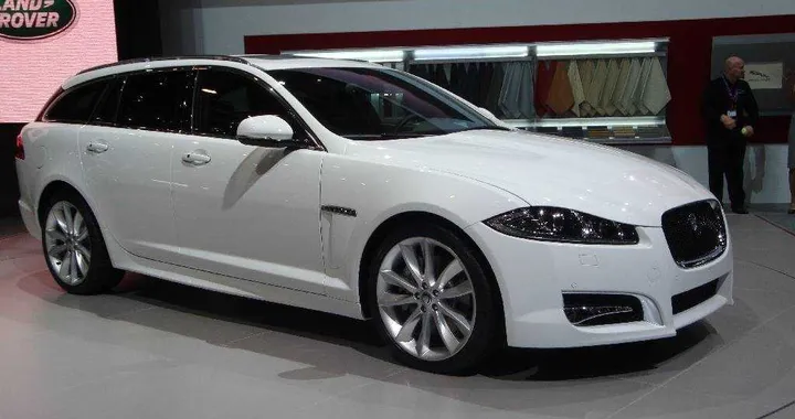 Jaguar XF Sportbrake al Salone di Ginevra 2012