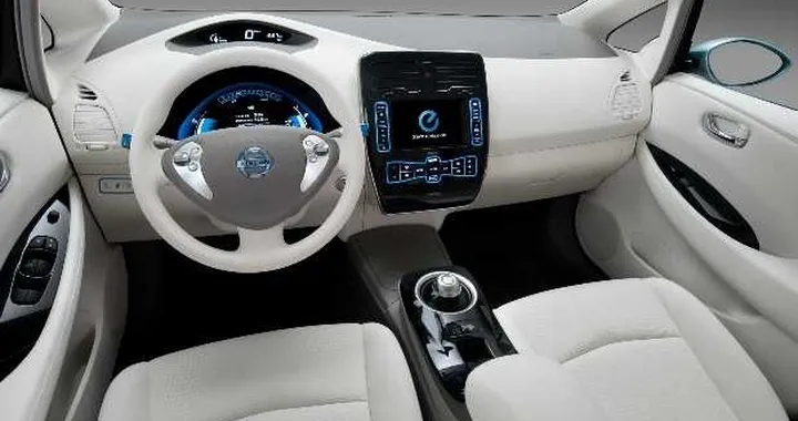 Con Microsoft i comandi vocali salgono in auto