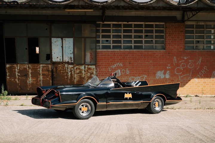 Bat-segnale acceso su Catawiki: in arrivo la replica più fedele della Batmobile