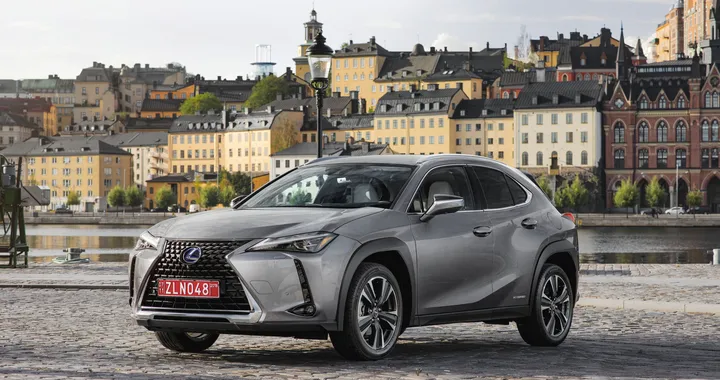 Lexus UX Hybrid protagonista alla Biennale di Venezia