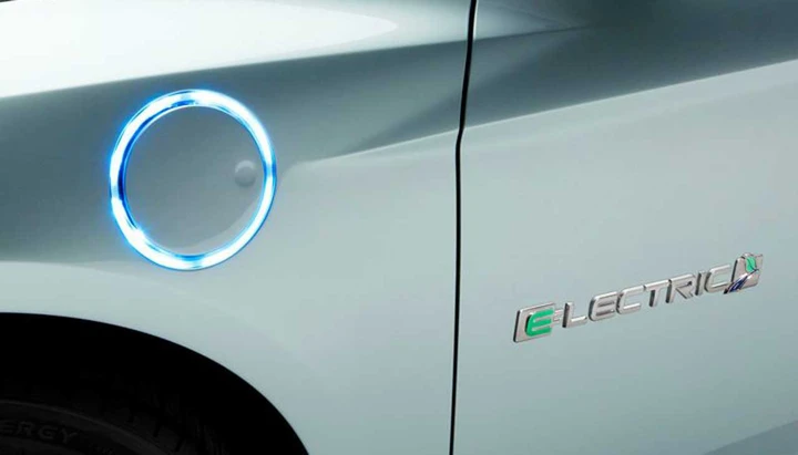 Ford: la Focus Electric si svela su Facebook
