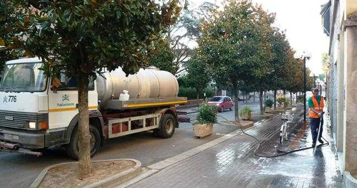 Firenze: paghi 1 euro per il lavaggio strade