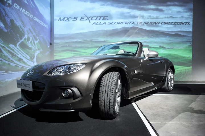 Mazda MX-5 Excite: prezzo da 25.950 euro