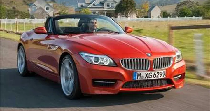 BMW Z4 Model Year 2013: debutta la sDrive 18i