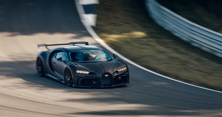 Chiron Pur Sport: la Bugatti che sa andare di traverso