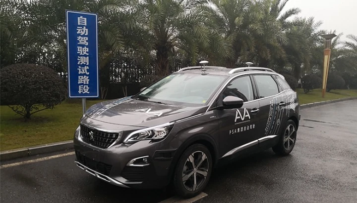 Guida autonoma, Groupe PSA: via libera alle sperimentazioni in Cina