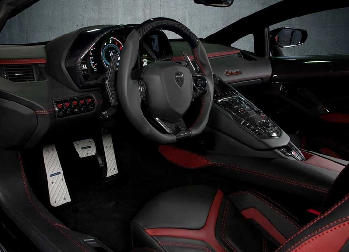 Lamborghini Aventador by Mansory