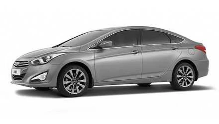 Hyundai i40: prime foto ufficiali della berlina