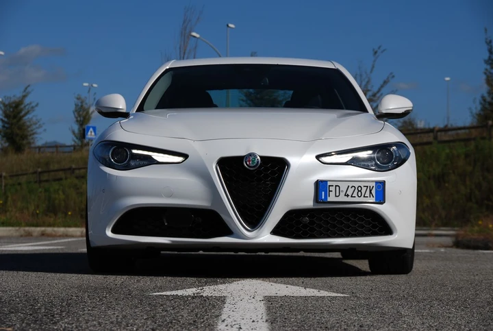 Alfa Romeo Giulia 2.2 Turbodiesel Super automatica: la prova su strada