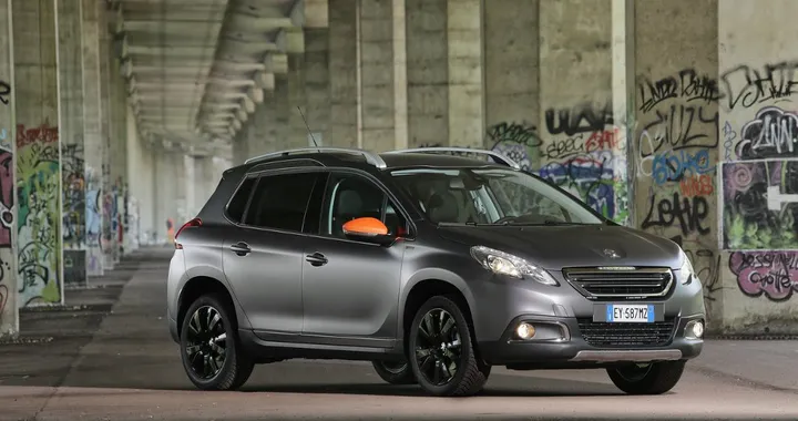 Peugeot 2008 Black Matt: nuova serie speciale da 23.310 euro