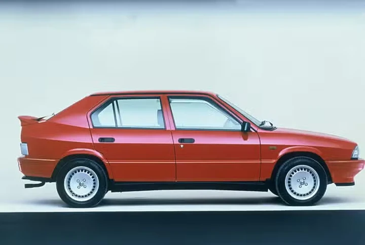 Alfa Romeo 33 prima serie restyling: perché è diventata una youngtimer ricercata