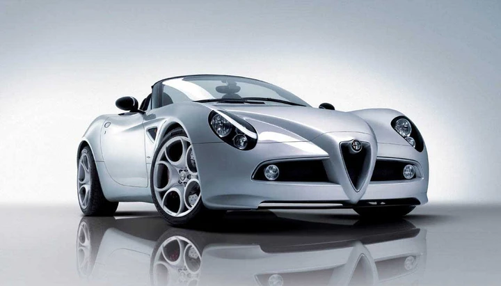 Alfa Romeo 8C