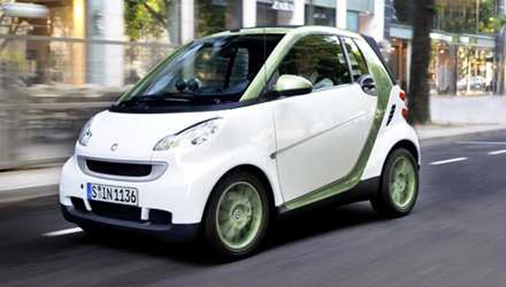 smart fortwo elettrica: arriverà a Novembre