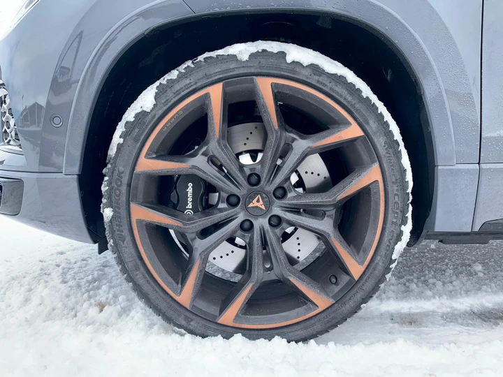 Hankook Winter i*cept evo2 e Winter i*cept evo2 SUV: prestazioni e sicurezza in inverno