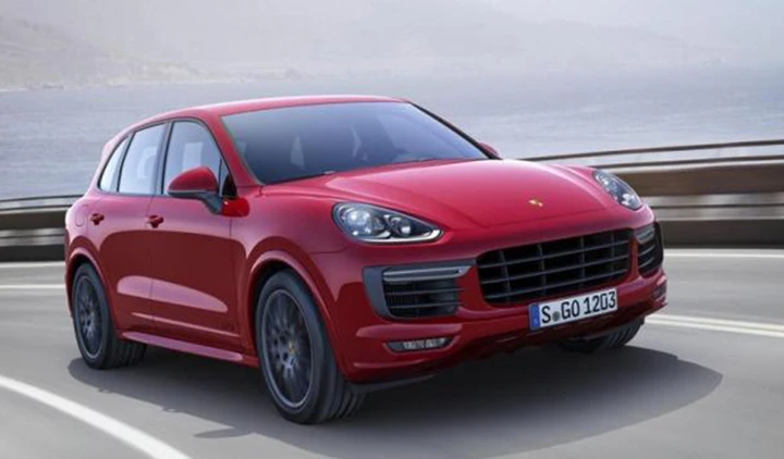 Nuova Porsche Cayenne, la terza generazione nel 2017