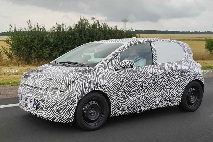 Renault rilancia la Twingo: 300 km di autonomia e prezzo shock