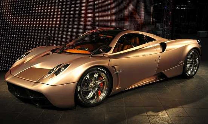 Pagani Huayra, supercar da 700 cavalli