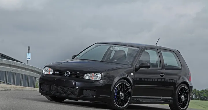 Volkswagen Golf R32 by HPerformance