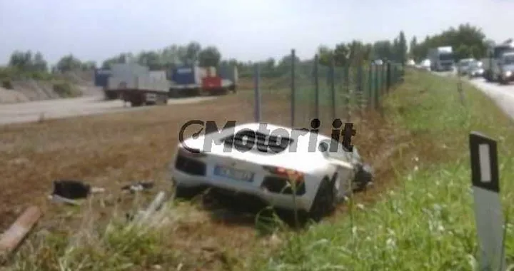 Primo incidente per la Lamborghini Aventador
