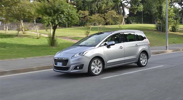 Peugeot 5008 e-HDI Allure: la prova su strada
