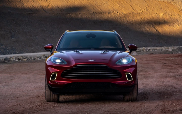 Aston Martin DBX: nuove immagini