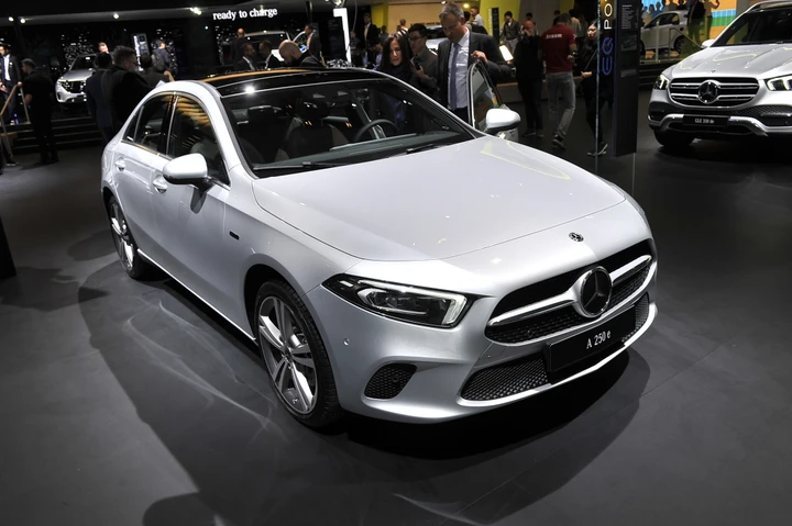 Mercedes Classe A e Classe B 250e: nuove ibride della Stella a Francoforte