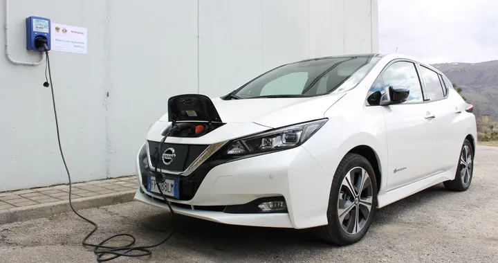 Nissan: accordo con l'Università dell'Aquila per la mobilità elettrica