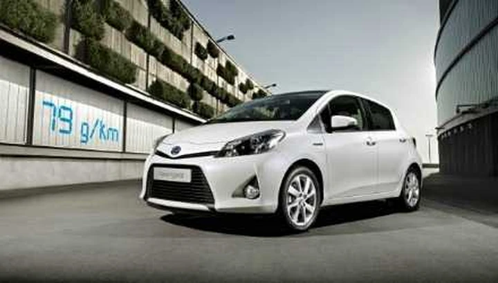 Toyota Yaris ibrida: arriva in estate