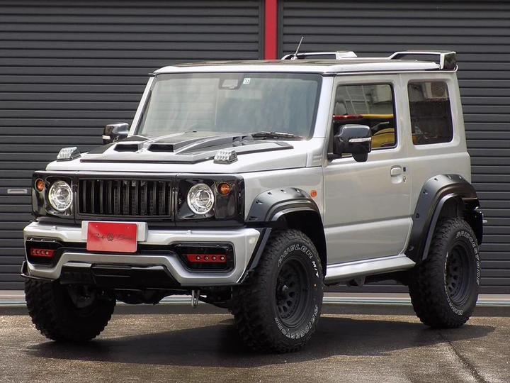Suzuki Jimny: mostra i muscoli con il tuning di Wald International