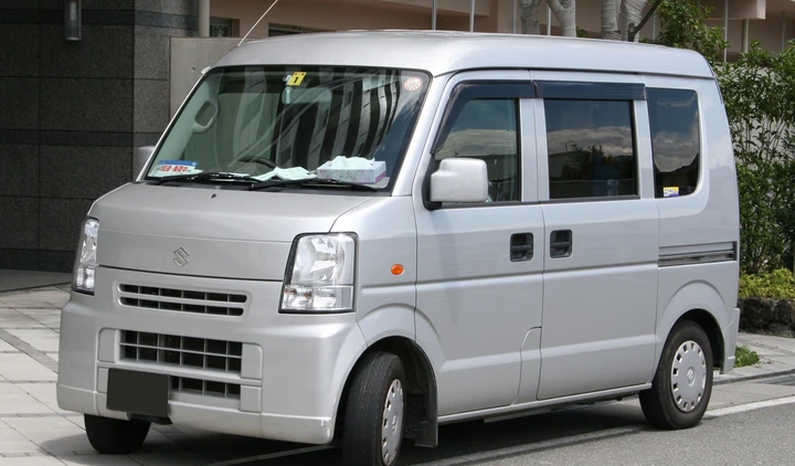 Auto elettrica da record, 1300 km con una ricarica