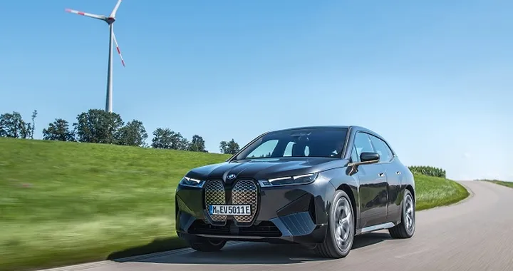 Bmw iX: prova, prezzi, dotazioni, autonomia