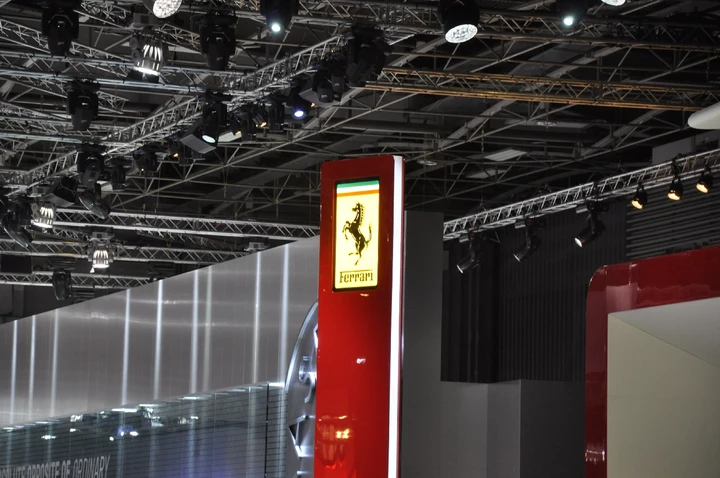 Stand Ferrari al Salone di Parigi 2014