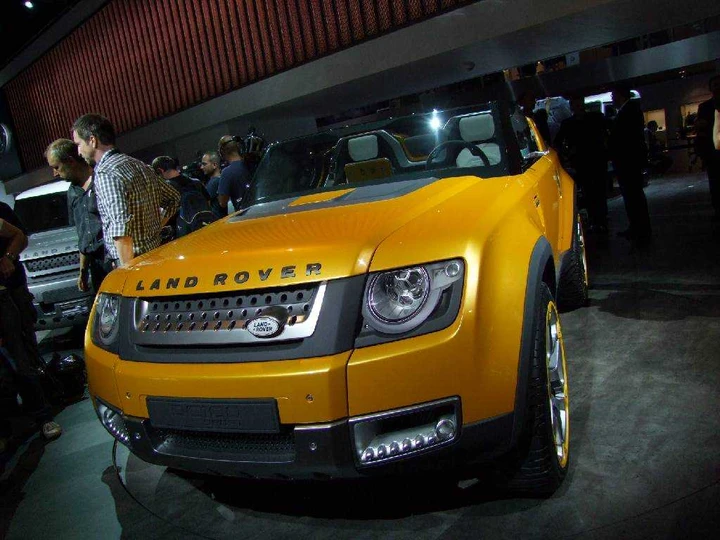 Land Rover DC100 Concept al Salone di Francoforte 2011
