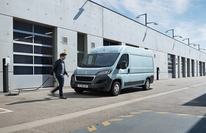 Peugeot e-Boxer: caratteristiche, autonomia e ricarica