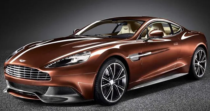 Aston Martin Vanquish 2013