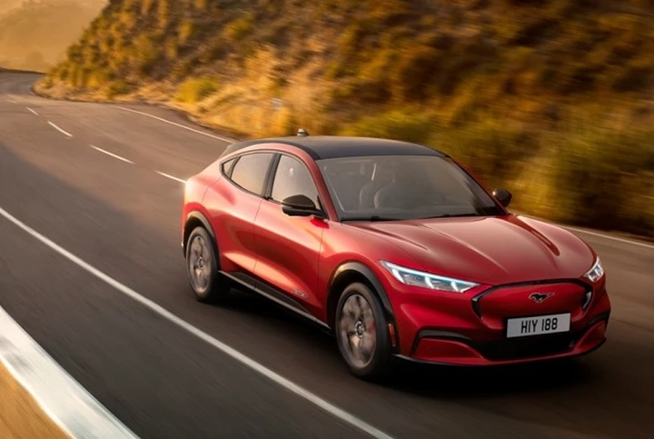 Ford Mustang Mach-E: caratteristiche e autonomia del nuovo SUV elettrico