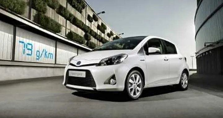 Toyota Yaris ibrida: arriva in estate
