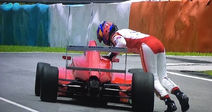 Nessun pilota al traguardo: clamoroso in Formula 4!