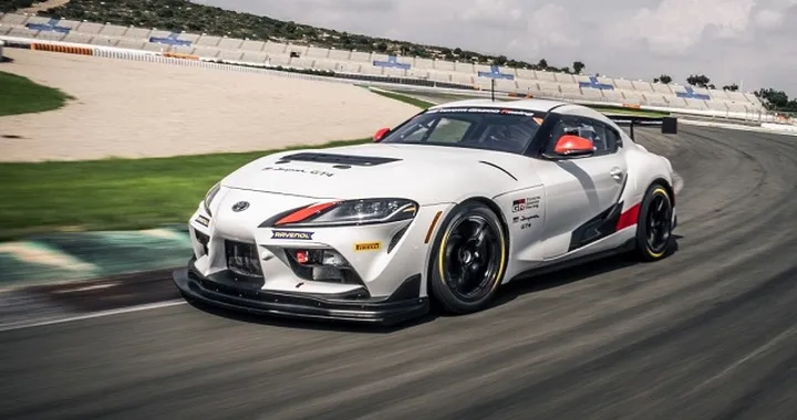 Toyota GR Supra GT4: novità racing pronta al debutto