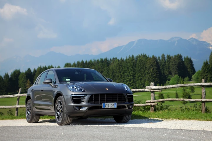 Nuova Porsche Macan: sportiva di razza