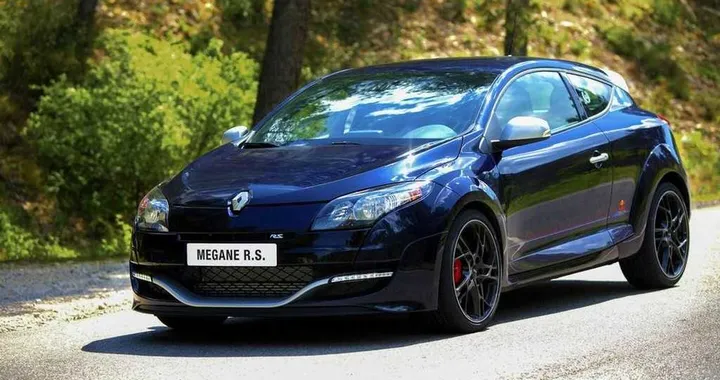 Renault: arriva la Megane RS Red Bull Racing RB8