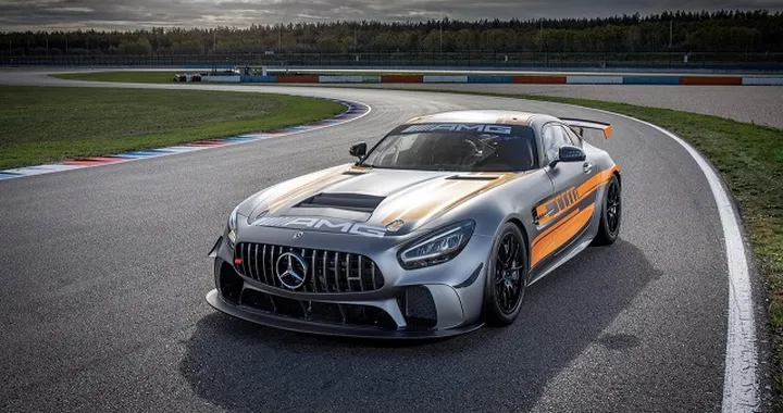 Mercedes-Amg GT4: caratteristiche e novità della nuova versione 2020
