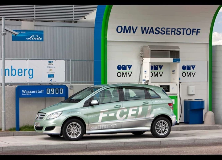 Mercedes B F-Cell, l'idrogeno è realtà