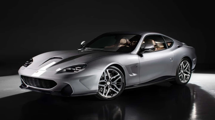 Touring Superleggera Veloce12: l'omaggio alla Ferrari 550 Maranello
