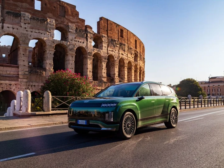 Hyundai Ioniq 9 arriva in Italia: SUV elettrico 3 file e ricarica ultraveloce