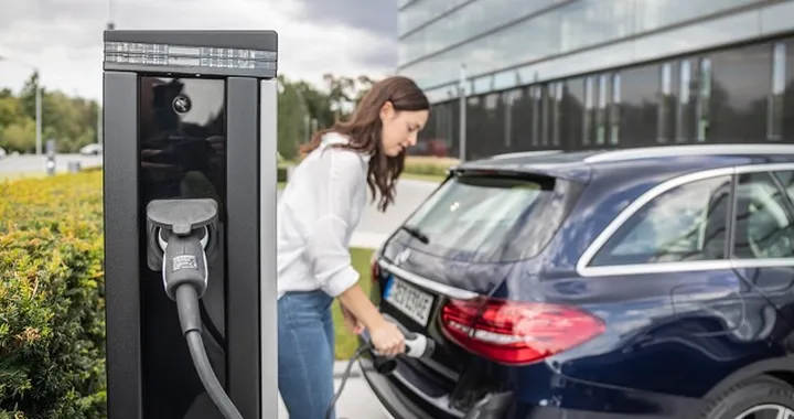 Mercedes: il futuro punta sull’elettrificazione e sulla connettività