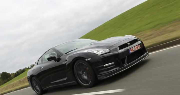 Nissan GT-R  2012: 0-100 km/h in 2,84 secondi